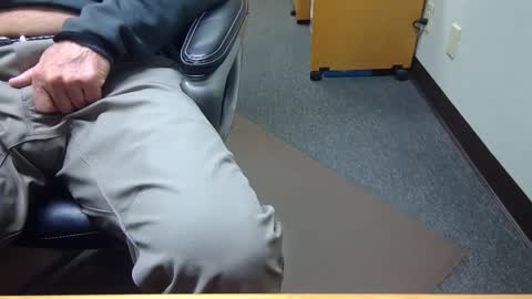 Snapshot of useemie chatting on 10, 3, 2025 useemie online show from 10, 3, 2025