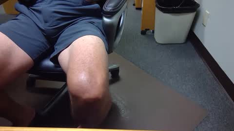 Snapshot of useemie chatting on 10, 9, 2025 useemie online show from 10, 9, 2025