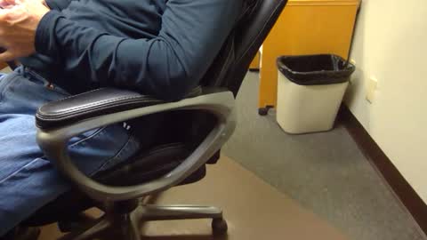 Snapshot of useemie chatting on 29, 10, 2025 useemie online show from 29, 10, 2025