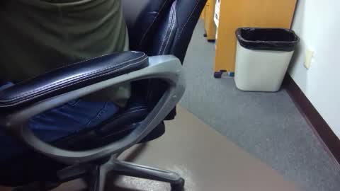 Snapshot of useemie chatting on 21, 11, 2025 useemie online show from 21, 11, 2025