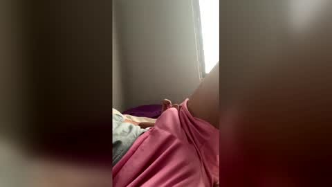 Snapshot of usoequis47 chatting on 27, 4, 2026 usoequis47 online show from 27, 4, 2026