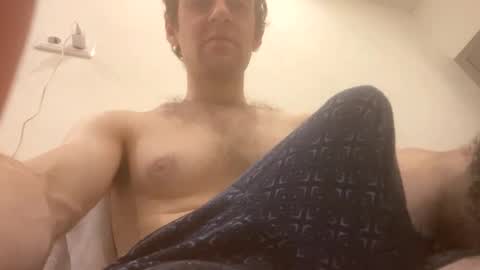 Snapshot of uverinc chatting on 5, 3, 2025 Uverinc online show from 5, 3, 2025