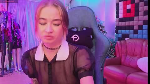 Leila online show from 21, 12, 2024