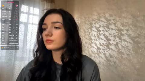 Snapshot of uwun_pinksi chatting on 4, 3, 2026 Lisi online show from 4, 3, 2026