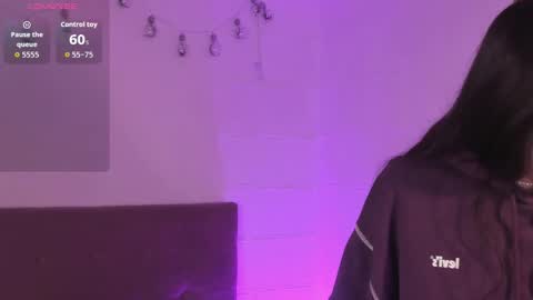 Snapshot of v1cky_ chatting on 30, 11, 2025 v1cky_ online show from 30, 11, 2025