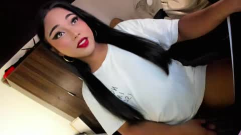 Snapshot of vae_sha chatting on 11, 6, 2026 JESS - DONT FORGET TO FOLLOW ME AND GIVE ME THUMBS UP online show from 11, 6, 2026