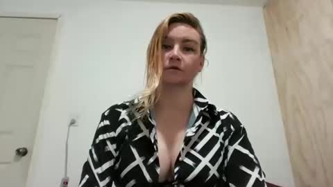 vagimosa online show from 3, 10, 2025