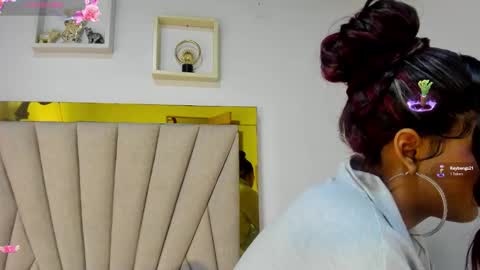 Snapshot of vahiolet_fuentes chatting on 19, 3, 2026 vahioleth online show from 19, 3, 2026