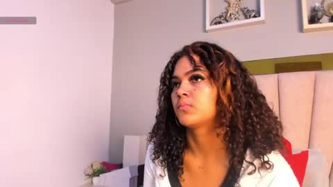 Snapshot of vahiolet_fuentes chatting on 29, 7, 2026 vahioleth online show from 29, 7, 2026