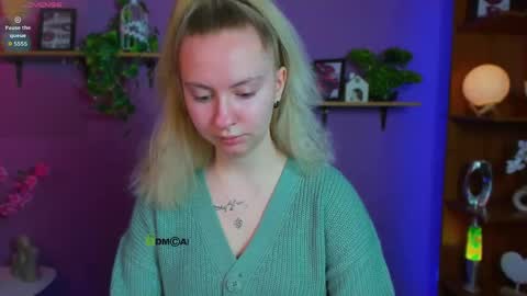 vaiolet_lovely online show from 23, 4, 2026