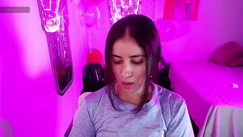 Snapshot of val_angelll chatting on 18, 3, 2026 valentina online show from 18, 3, 2026