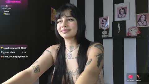 Snapshot of val_bardot1 chatting on 29, 12, 2024 first of all... who are u online show from 29, 12, 2024
