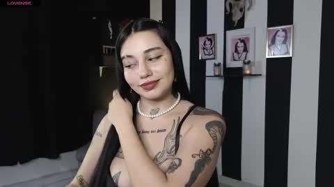 Snapshot of val_bardot1 chatting on 13, 2, 2025 first of all... who are u online show from 13, 2, 2025
