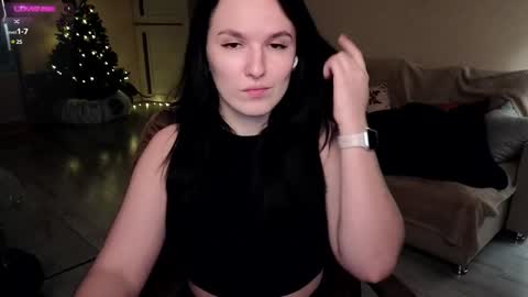 Snapshot of val_manson chatting on 5, 1, 2025 Val online show from 5, 1, 2025