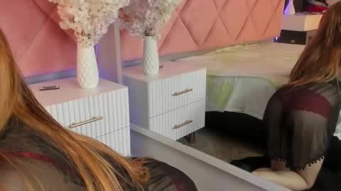 Snapshot of val_oconner chatting on 2, 10, 2025 val_oconner online show from 2, 10, 2025