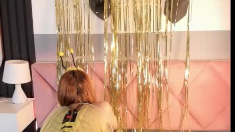 Snapshot of val_oconner chatting on 4, 10, 2025 val_oconner online show from 4, 10, 2025
