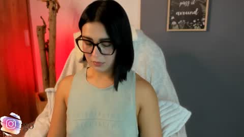 Snapshot of val_varago chatting on 7, 7, 2026 val_varago online show from 7, 7, 2026