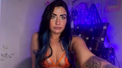 Snapshot of valaya906 chatting on 26, 5, 2026 Valaya Noire online show from 26, 5, 2026