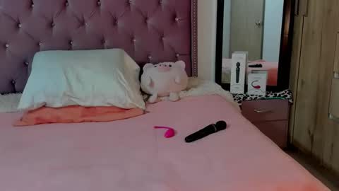 Snapshot of valen_brown chatting on 5, 3, 2026 Valentina online show from 5, 3, 2026