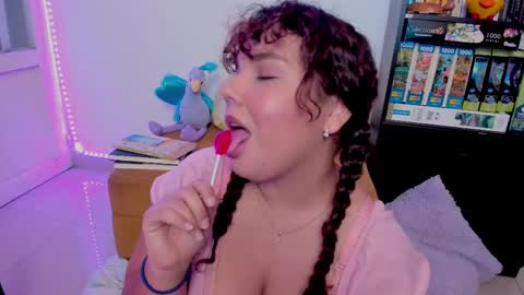 Snapshot of valen_smile_ chatting on 11, 2, 2025 valen_smile_ online show from 11, 2, 2025