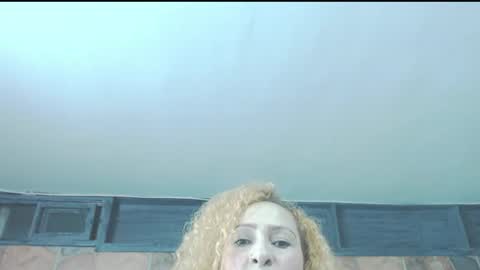 Snapshot of valenciajaqueline45 chatting on 25, 6, 2026 Katyy Love online show from 25, 6, 2026