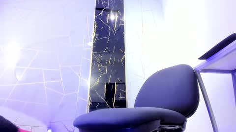 Snapshot of valentin_lux chatting on 27, 3, 2026 VALENTIN online show from 27, 3, 2026