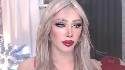 Snapshot of valentina_goddess_tsxxx chatting on 3, 4, 2026 Amanda online show from 3, 4, 2026