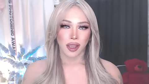 Snapshot of valentina_goddess_tsxxx chatting on 5, 4, 2026 Amanda online show from 5, 4, 2026