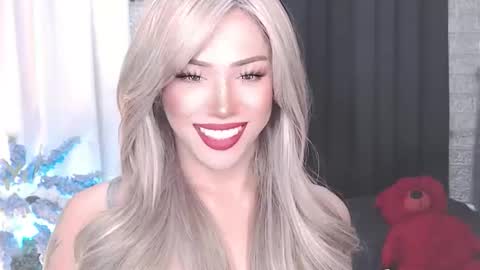 Snapshot of valentina_goddess_tsxxx chatting on 6, 4, 2026 Amanda online show from 6, 4, 2026