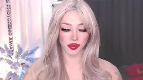 Snapshot of valentina_goddess_tsxxx chatting on 7, 4, 2026 Amanda online show from 7, 4, 2026