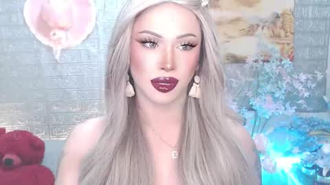 Snapshot of valentina_goddess_tsxxx chatting on 24, 4, 2026 Amanda online show from 24, 4, 2026