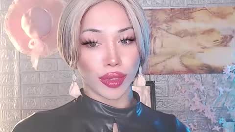 Snapshot of valentina_goddess_tsxxx chatting on 25, 4, 2026 Amanda online show from 25, 4, 2026