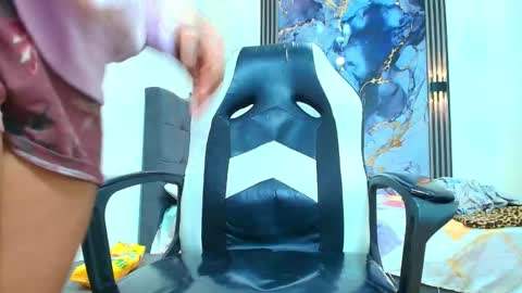 Snapshot of valentina_y_sneiderr chatting on 9, 2, 2026 valentina_y_sneiderr online show from 9, 2, 2026