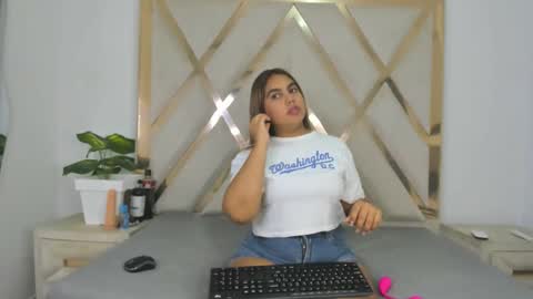 Snapshot of valentinaasm chatting on 26, 3, 2026 valentinaasm online show from 26, 3, 2026