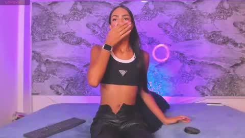 Snapshot of valentinaliux_ chatting on 29, 7, 2026 valentinaliux_ online show from 29, 7, 2026