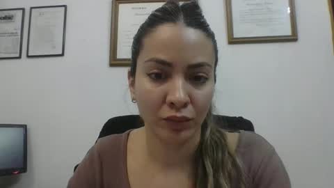 Snapshot of valentinaseleni24 chatting on 17, 10, 2025 valentinaseleni24 online show from 17, 10, 2025