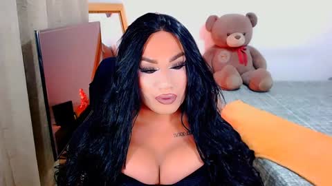 Snapshot of valentinaxqueen chatting on 17, 12, 2024 online show from 17, 12, 2024