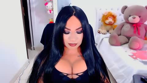Snapshot of valentinaxqueen chatting on 12, 1, 2025 online show from 12, 1, 2025