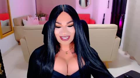 Snapshot of valentinaxqueen chatting on 22, 1, 2025 online show from 22, 1, 2025
