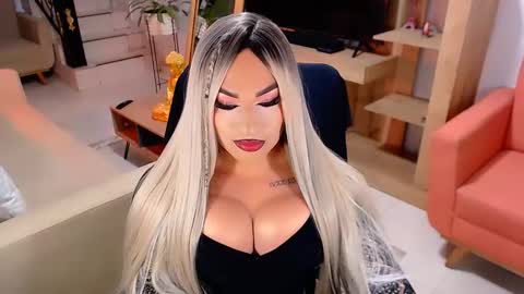 Snapshot of valentinaxqueen chatting on 9, 3, 2025 online show from 9, 3, 2025