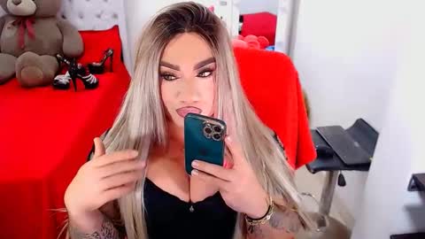 Snapshot of valentinaxqueen chatting on 5, 10, 2025 online show from 5, 10, 2025