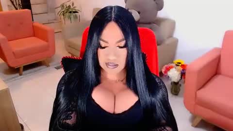 Snapshot of valentinaxqueen chatting on 26, 10, 2025 online show from 26, 10, 2025