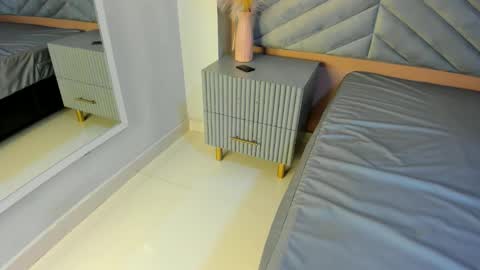 Mia  online show from 14, 2, 2026