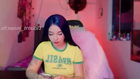 Snapshot of valentinna_5 chatting on 27, 9, 2025 Danielle  Please help me to reach 300 thumbs up online show from 27, 9, 2025