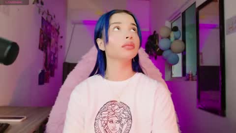 Snapshot of valentinna_5 chatting on 2, 11, 2025 Danielle  Please help me to reach 300 thumbs up online show from 2, 11, 2025