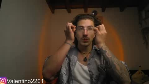 Snapshot of valentino_2201 chatting on 10, 4, 2026 Valentino - 15 OFF valentino2201 online show from 10, 4, 2026