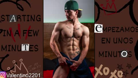 Snapshot of valentino_2201 chatting on 17, 4, 2026 Valentino - 15 OFF valentino2201 online show from 17, 4, 2026