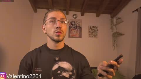 Snapshot of valentino_2201 chatting on 3, 5, 2026 Valentino - 15 OFF valentino2201 online show from 3, 5, 2026