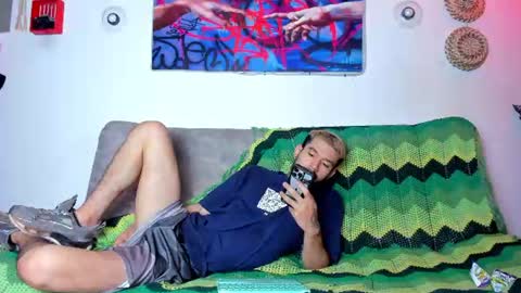 Snapshot of valentino_bel chatting on 31, 7, 2026 Nick online show from 31, 7, 2026