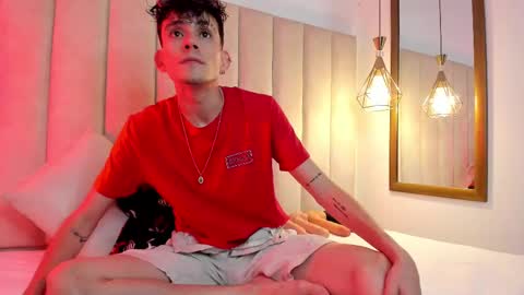 Snapshot of valentinomoreti chatting on 26, 2, 2025 Valentino online show from 26, 2, 2025